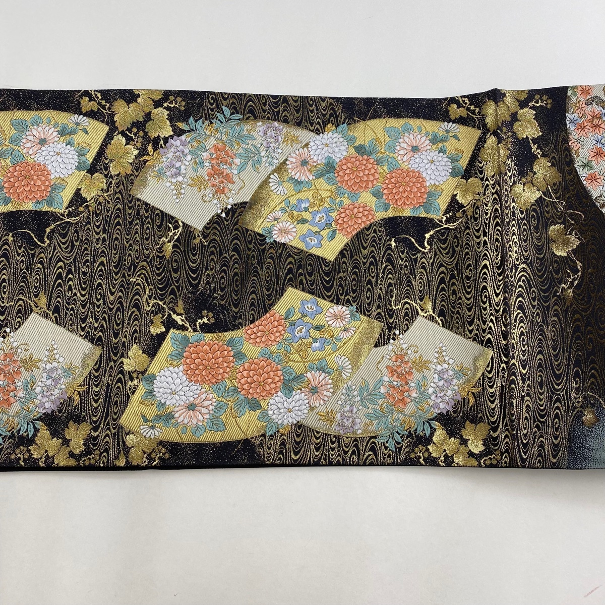 袋帯 美品 秀品 扇 流水 金糸 箔 黒灰 六通 正絹 【中古】 袋帯
