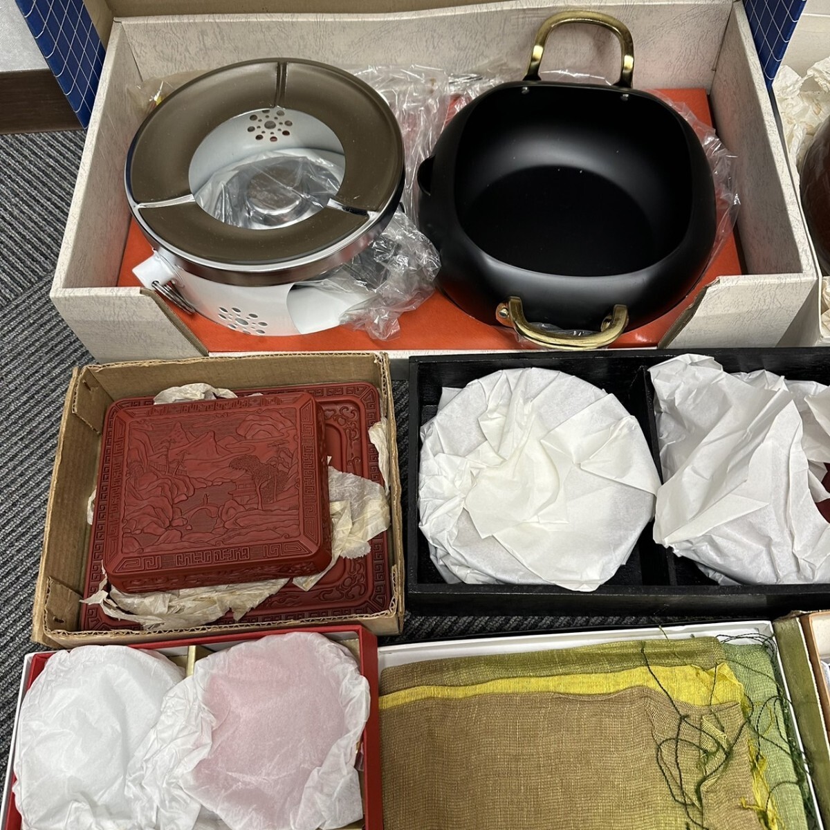 NA★1円〜遺品整理 現状品 色々おまとめ品 お宝あるかも 茶器 酒器 食器 花瓶 フォーク スプーン グラス 皿 漆器 ミッキー他_2