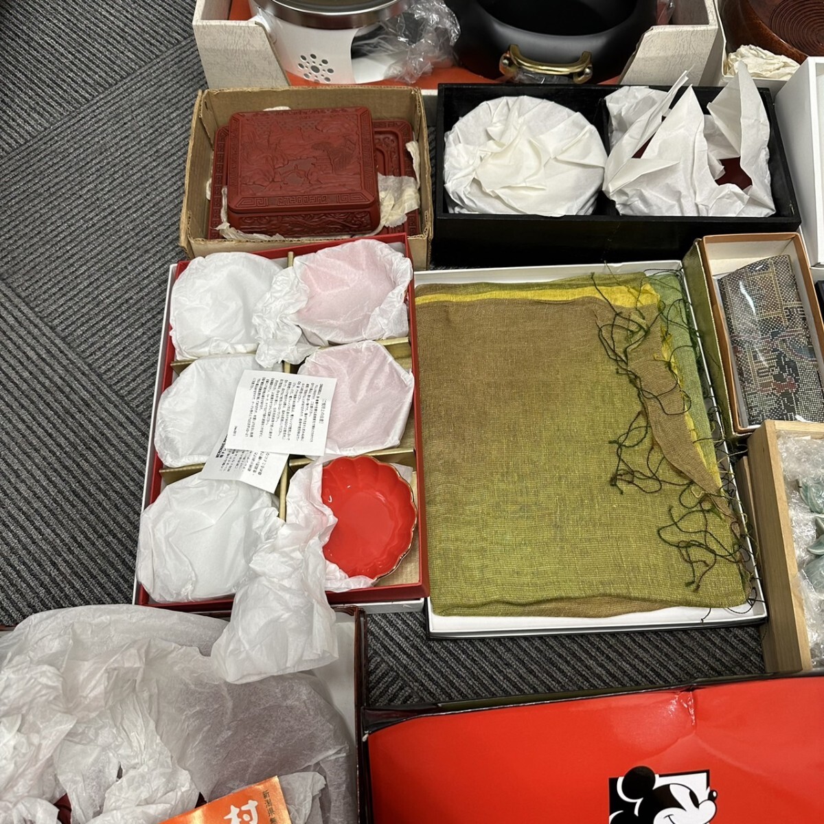 NA★1円〜遺品整理 現状品 色々おまとめ品 お宝あるかも 茶器 酒器 食器 花瓶 フォーク スプーン グラス 皿 漆器 ミッキー他_7