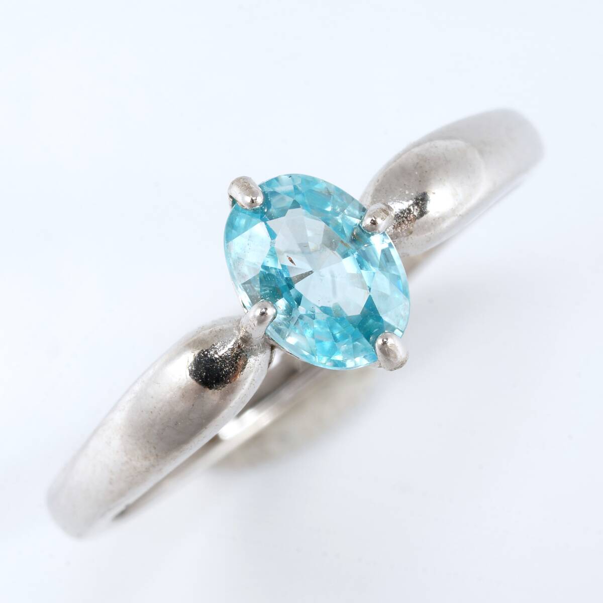 シルバー925　リング（指輪）　天然ジルコン　フリーサイズ　No.26　ブルートパーズ似_1