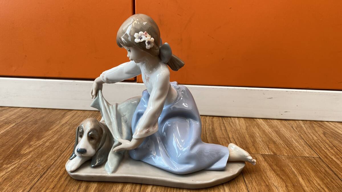 LLADRO リアドロ リヤドロ 人形 置物 5688 「風邪をひかないように