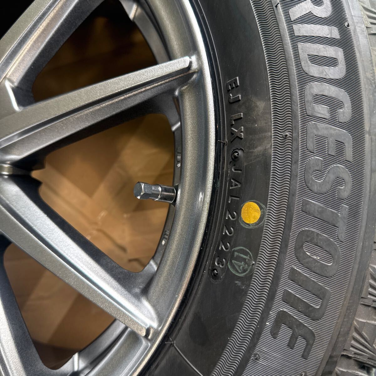 新品タイヤホイール4本セット 【2023年製】ブリヂストン BLIZZAK VRX3 185/65R15 88Q+HS-08 アルミホイール　