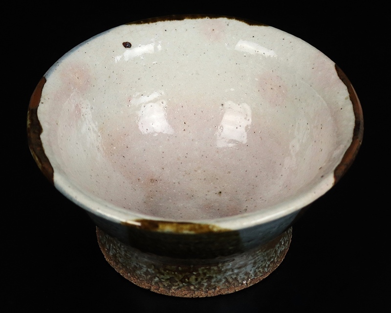 河井寛次郎　鐵釉鉢　河井紅葩識箱　白布付き 河井寛次郎 】秀逸作 呉須鉄釉塗分鉢 河井紅葩識箱 保証(鉢)｜売買され