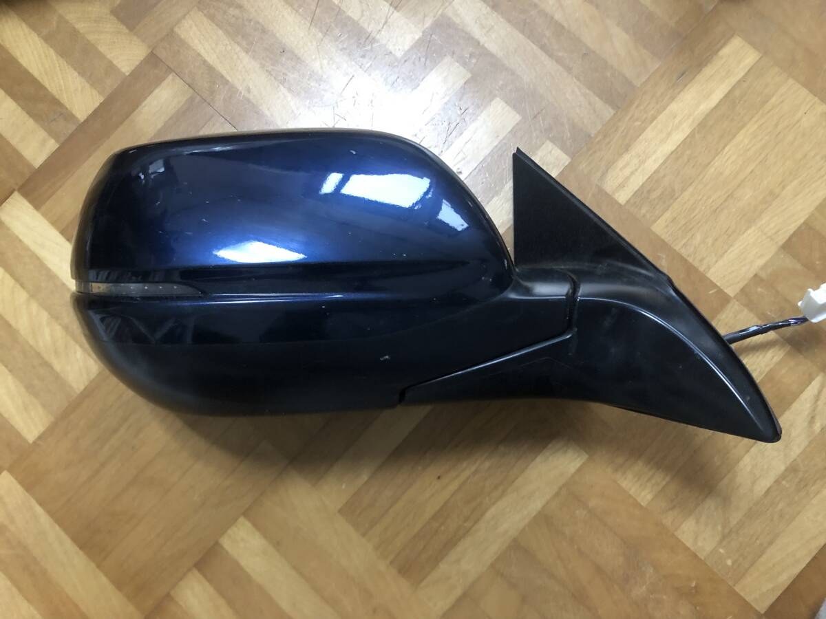 ヴェゼル　RU3 右ドアミラー　76208-T7A-J14 B610M ヴェゼル RU3 右ドアミラー 0 送料無料 1