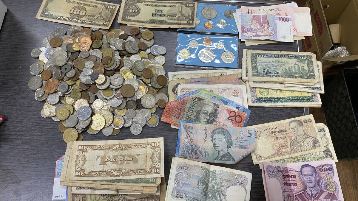 外国銭 紙幣 大量まとめ 総重量350g以上 外国銭紙幣大量まとめ総重量