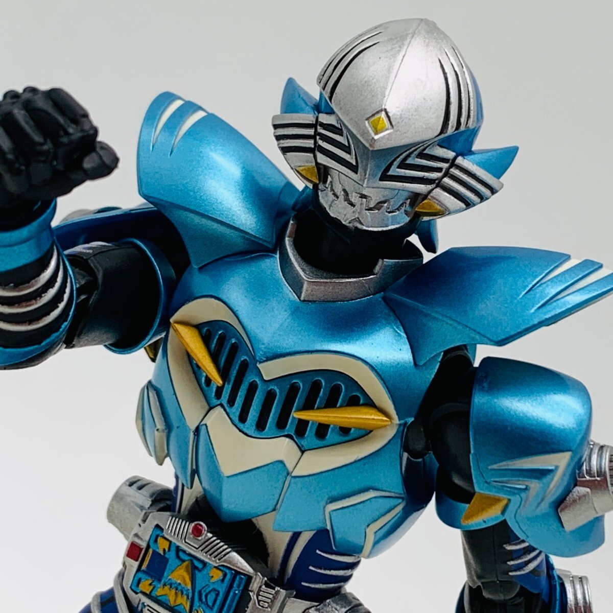 中古品 S.H.Figuarts フィギュアーツ 仮面ライダーディケイド 仮面