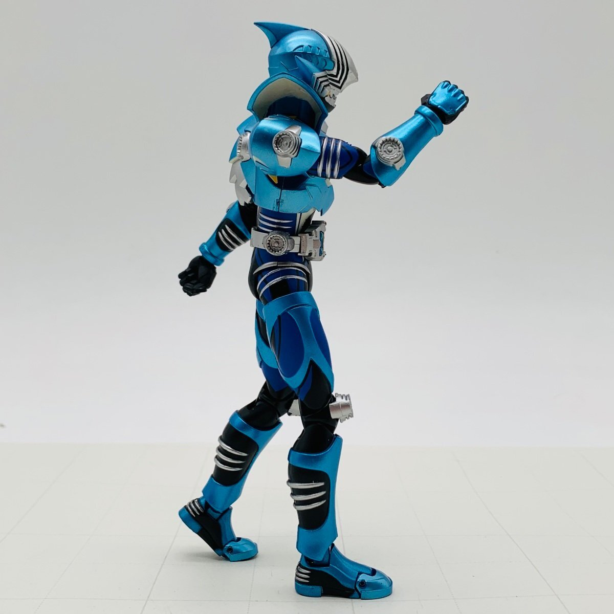 中古品 S.H.Figuarts フィギュアーツ 仮面ライダーディケイド 仮面