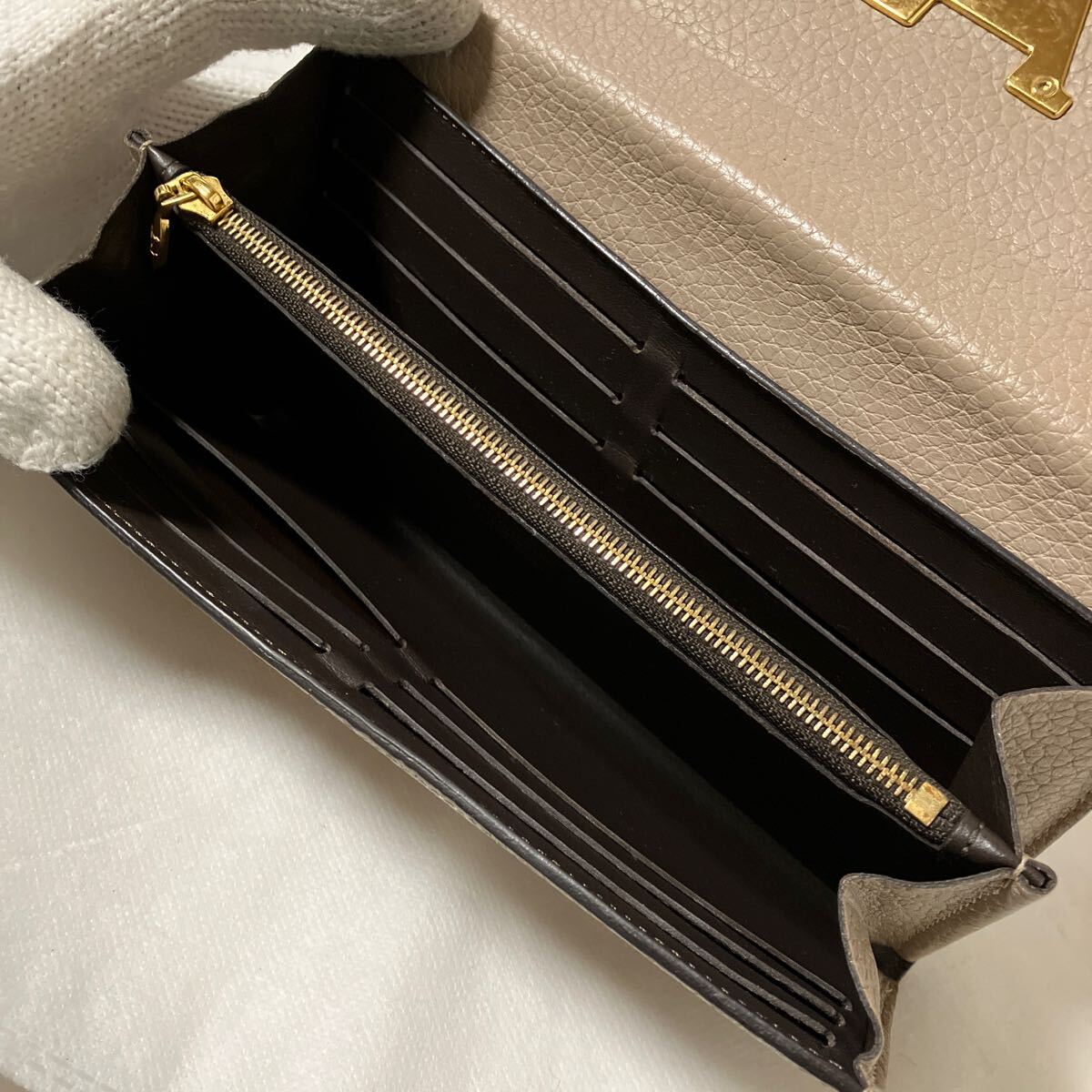 2017年式・美品】 LOUIS VUITTON ルイヴィトン 長財布 カプシーヌ 