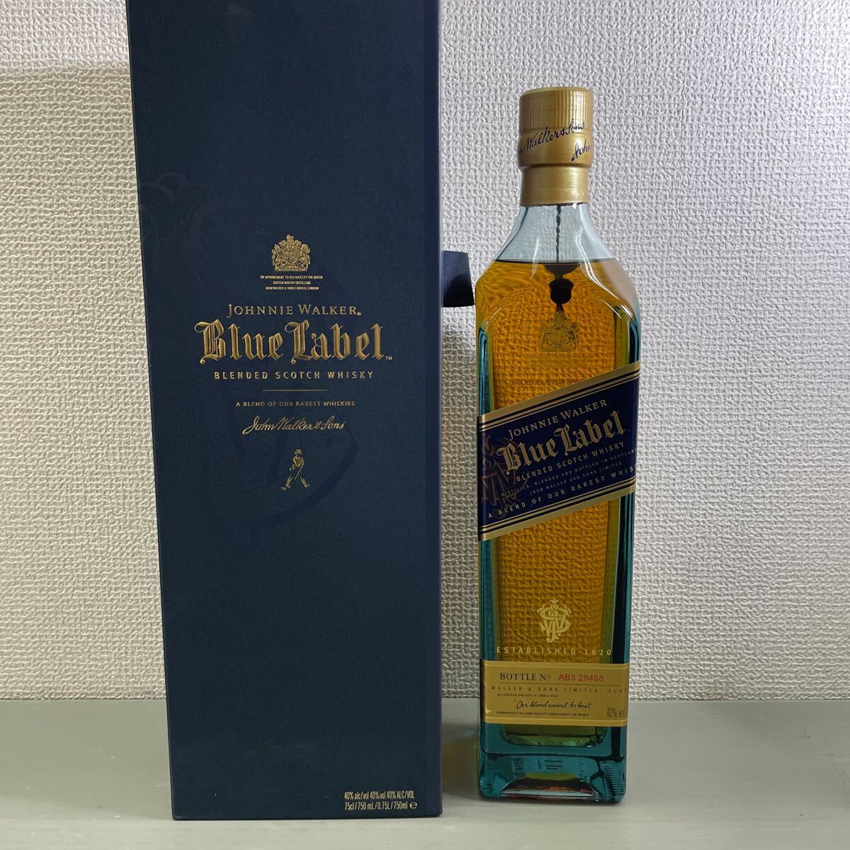 超激得，新作 ウイスキー JOHNNIE WALKER Blue Label ジョニーウォーカー ブルーラベル 750ml 40%