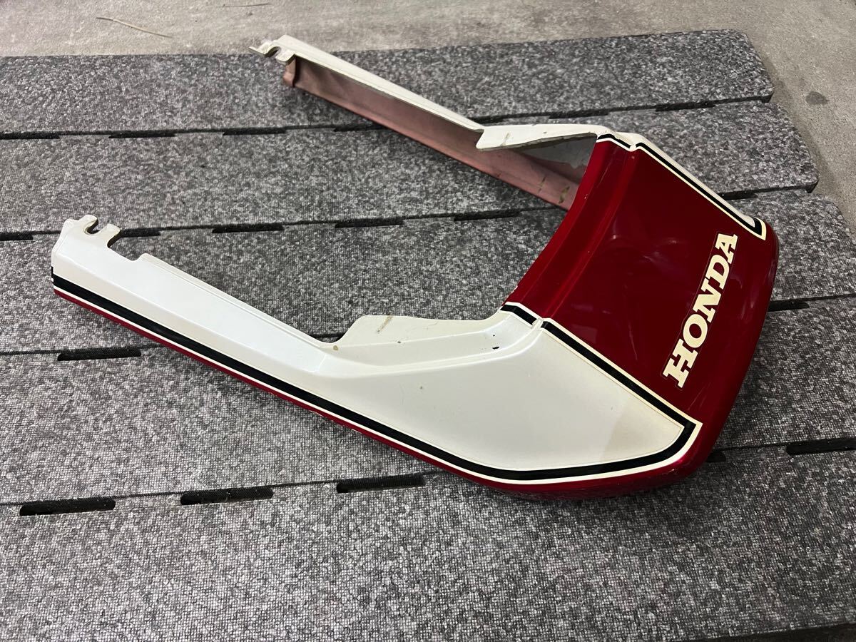 CBX400F 1型 希少 当時物 ？ テールカウル 1スタ CBX等部品多数