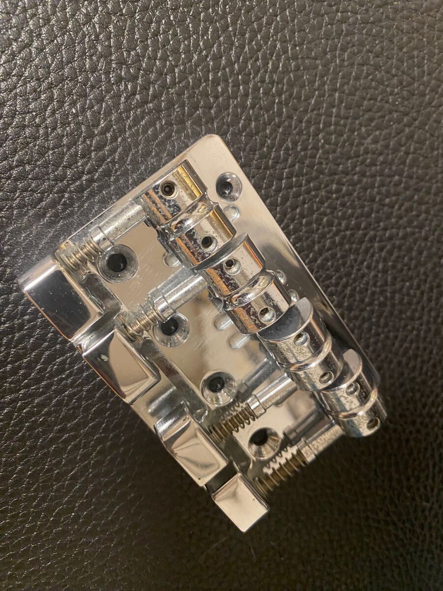 TUNE TWB4 エレキベース フレットレス　フェンダーハードケース付 TUNE TWB4 エレキベース フレットレス フェンダーハードケース付