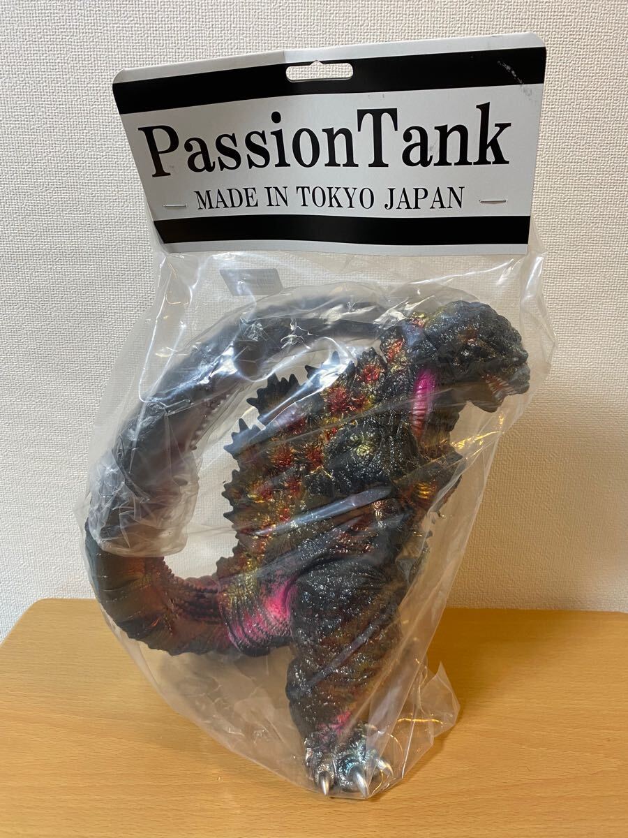 PassionTank x BLObPUS ゴジラ2016 第4形態 リペイント レトロソフビ