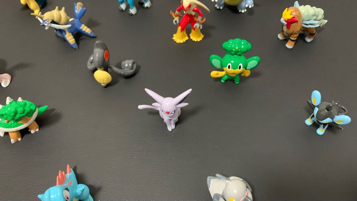 モンコレ｜商品情報｜ポケットモンスター｜タカラトミー
