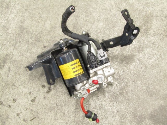 ◎[R08+E2] トヨタ ZVW30 プリウス ABSブレーキアクチュエーター