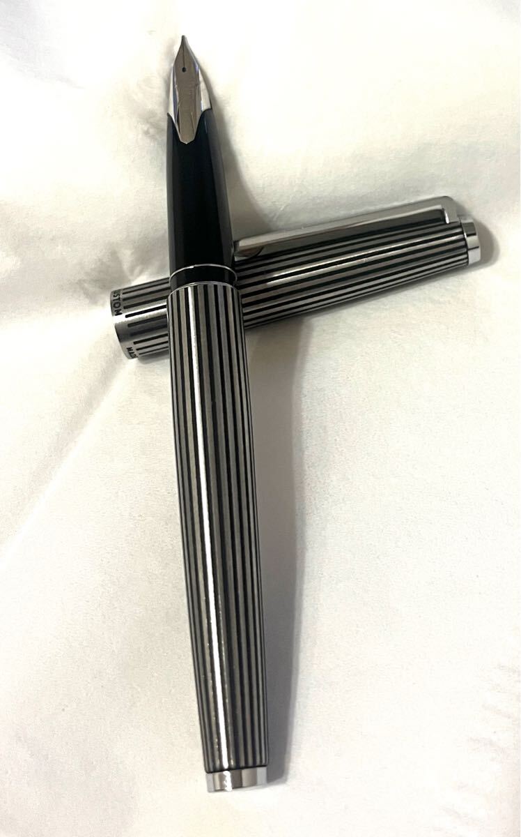 Pilot ビンテージ万年筆 CUSTOM 蝕刻ストライプ K-500SS ホワイト
