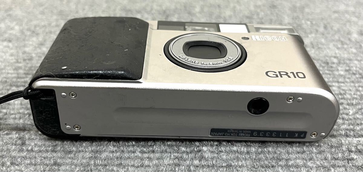 RICOH リコー GR10 シルバー コンパクトフィルムカメラ フィルムカメラ 三脚付き ①_10