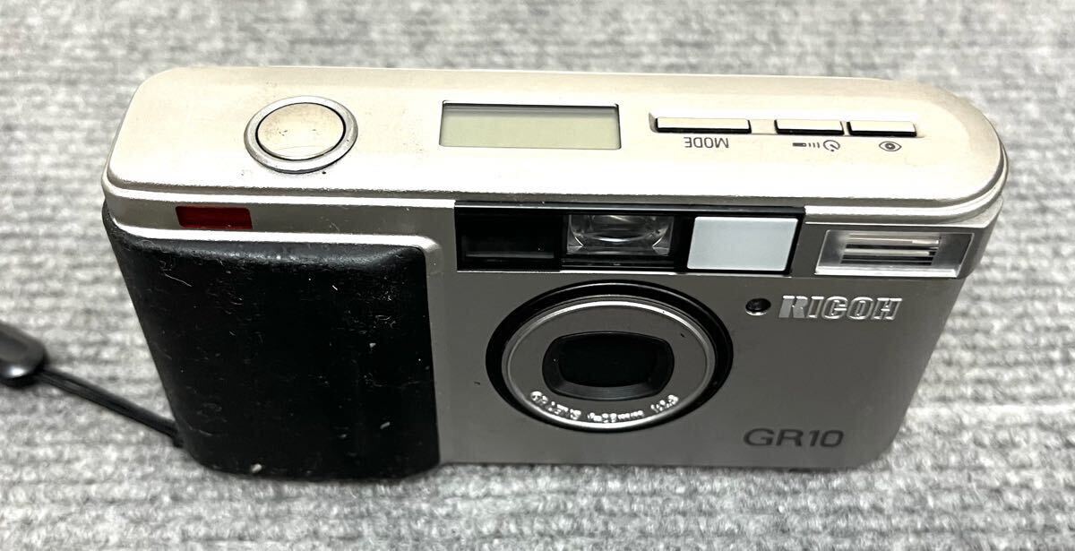 RICOH リコー GR10 シルバー コンパクトフィルムカメラ フィルムカメラ 三脚付き ①_9