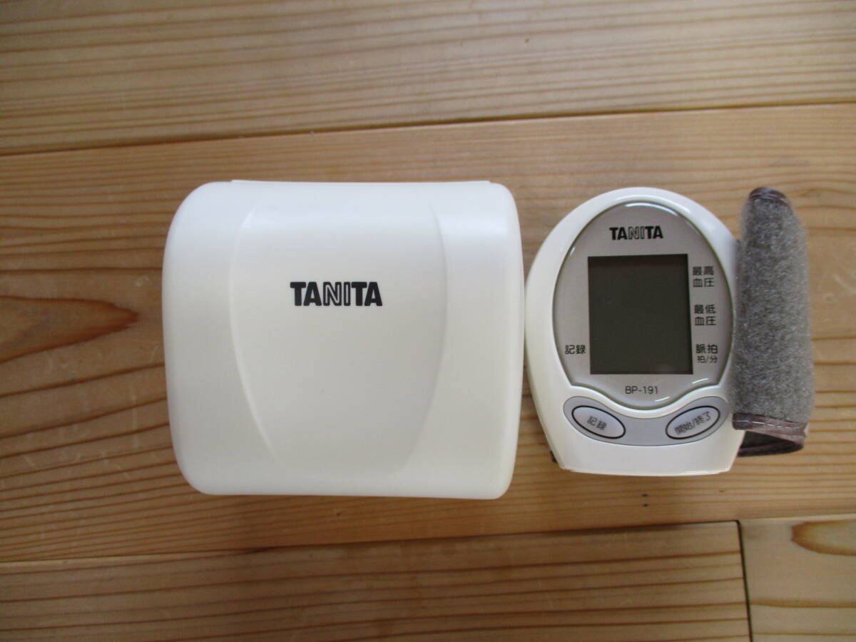 現状品 通電のみ確認済 TANITA タニタ デジタル血圧計 手首式 血圧計 BP-191 単4電池欠品 激安1円スタート_3