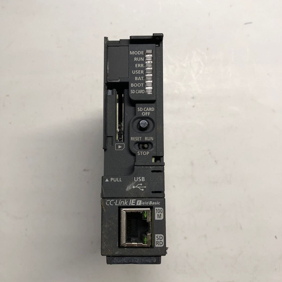 三菱　シーケンサ Q13UDVCPU 