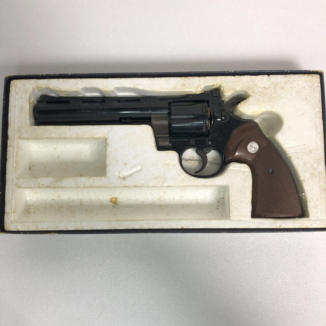 MGC POLICE PYTHON 357 MAGNUM REVOLVER 6in，model カートリッジ付