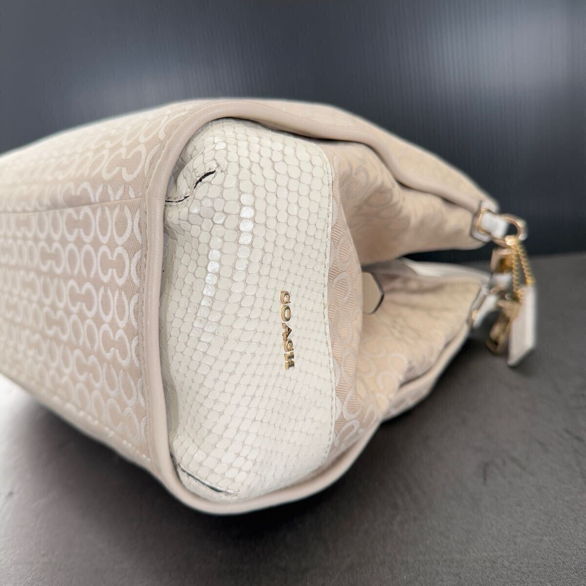 未使用級☆COACHコーチ トートバッグ キャンバス 大容量 旅行鞄 総柄 黒 未使用】コーチ トートバッグ 未使用級☆COACHコーチ トートバッグ
