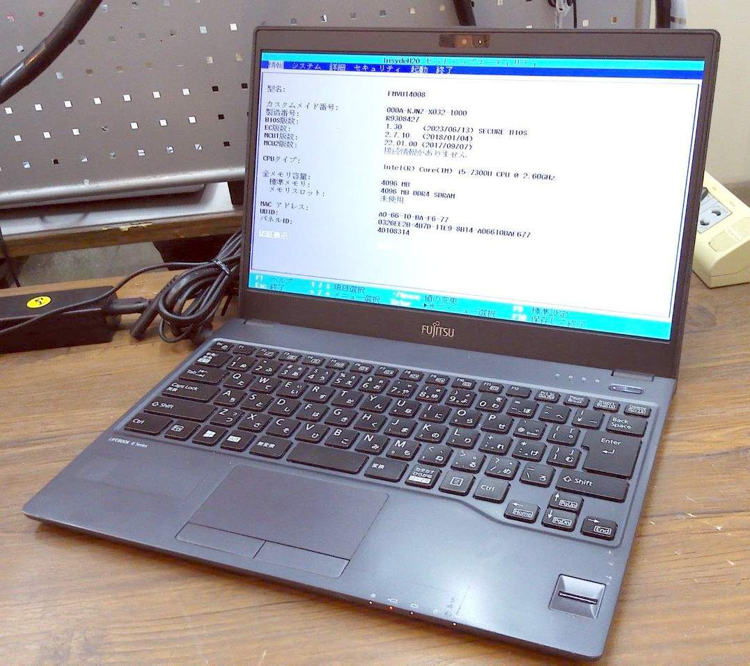 T11405nジャンク Fujitsu FMVU14008 U938/S corei5 KabyLake 第7世代