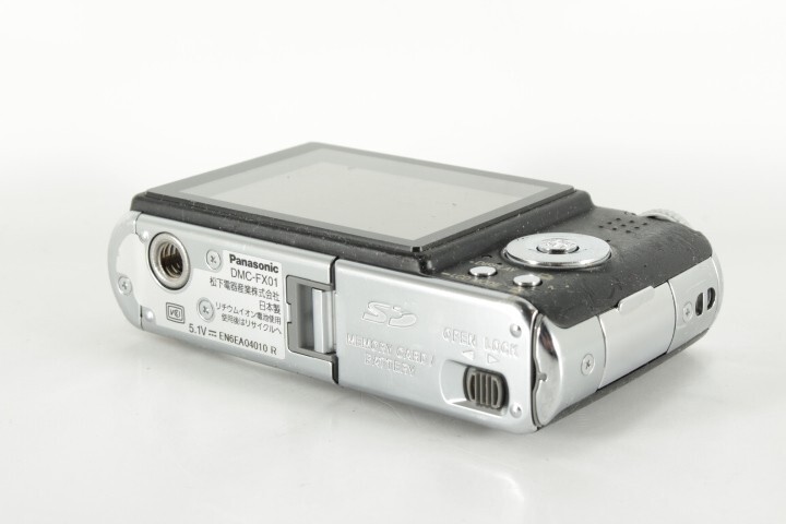Panasonic LUMIX DMC-FX01 動作品 充電器付 パナソニック Panasonic LUMIX DMC-FX01 バッテリー、充電器付属 同梱