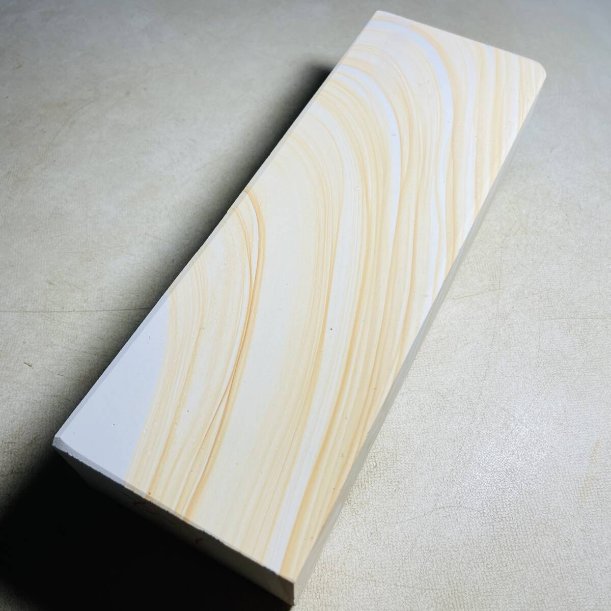 天然砥石 三河白名倉砥 縞ボタン 三十切 1465g 蔵出し品 ／ 鉋鑿鋸