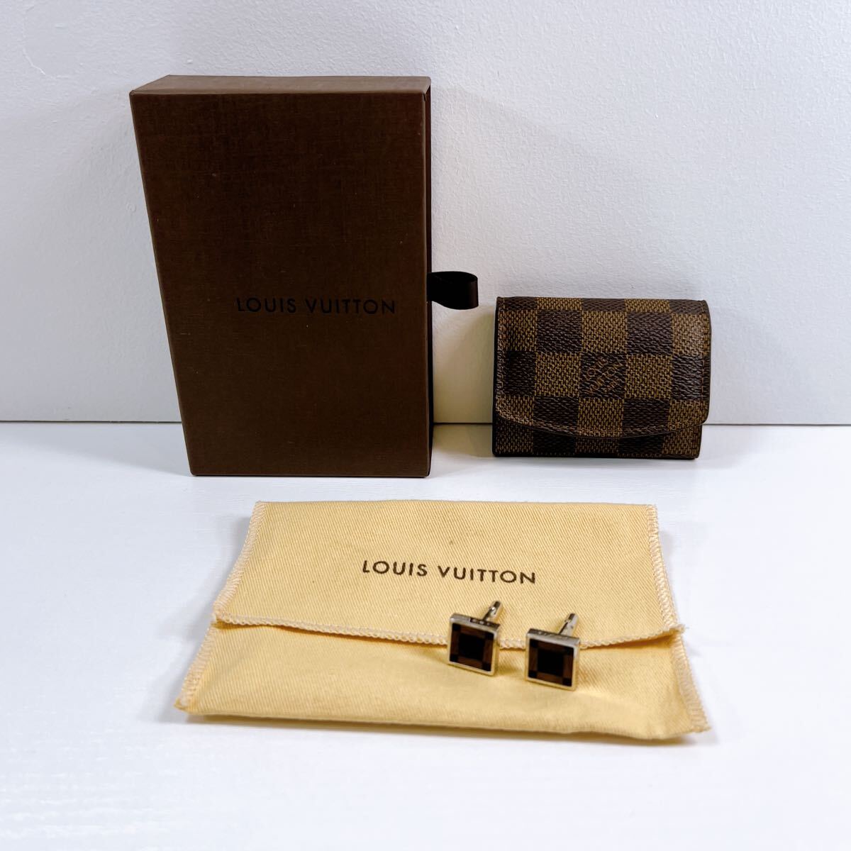 LOUIS VUITTON カフリンクス ダミエ ケース箱付き 306【中古】LOUIS VUITTON ルイヴィトン カフスボタン ダミエ スクエア
