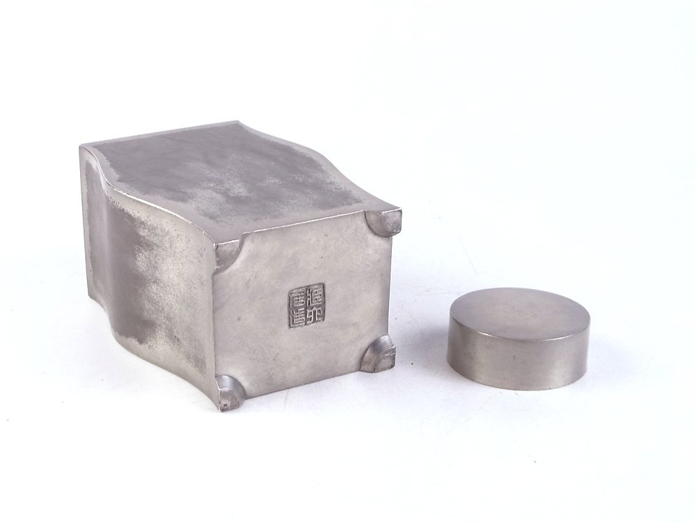 ◆SABI◆ 二世 秦 蔵六 造 張星輝之作意 純錫 風字式 茶壷 在銘 共箱 二重箱 辛酉之秋日（1921年）◆ 煎茶 茶器 茶入 茶心壷_5