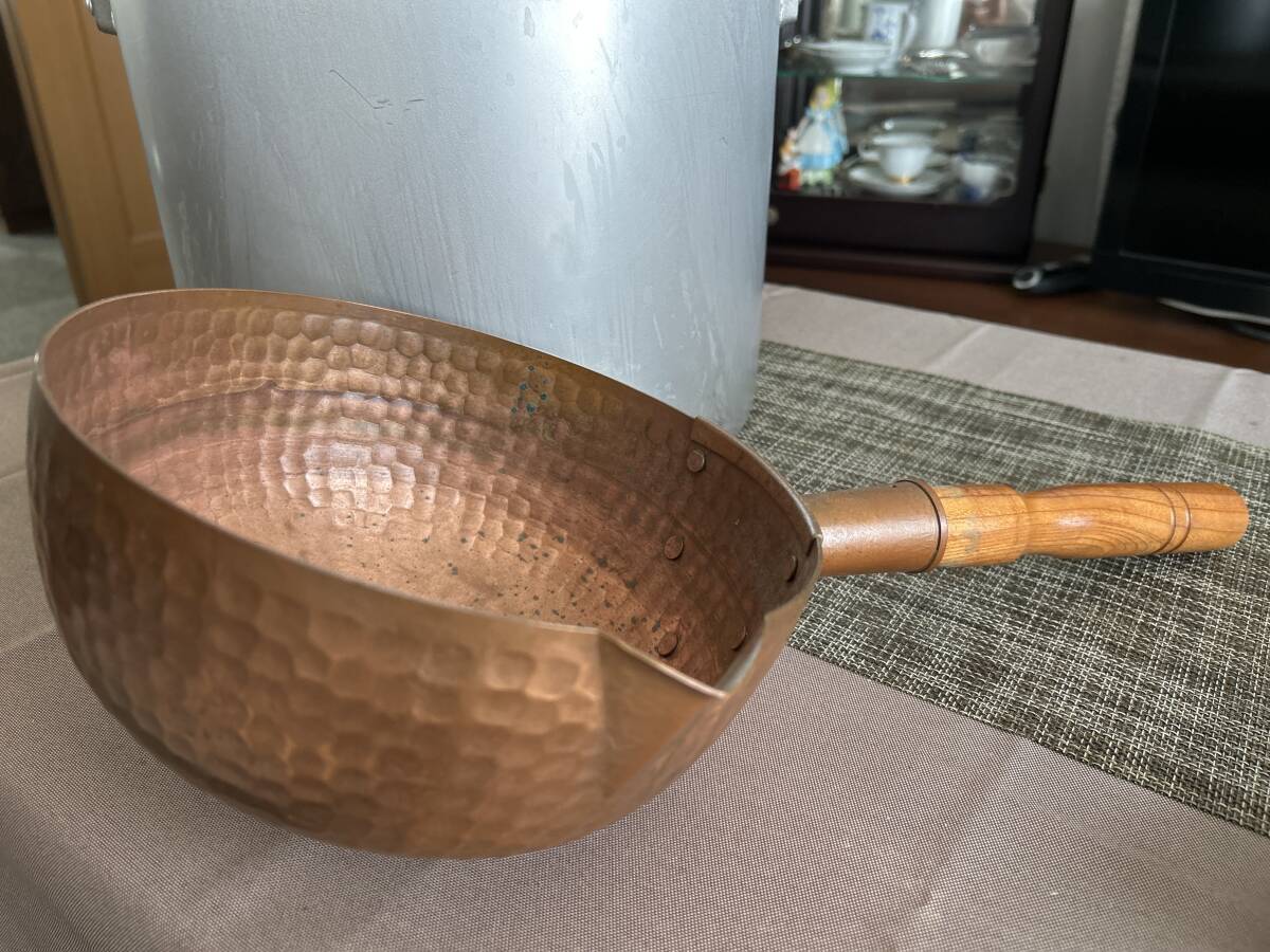 アルミ寸胴鍋30センチ　　純銅坊主鍋21センチ　　ザルなどおまとめ_3