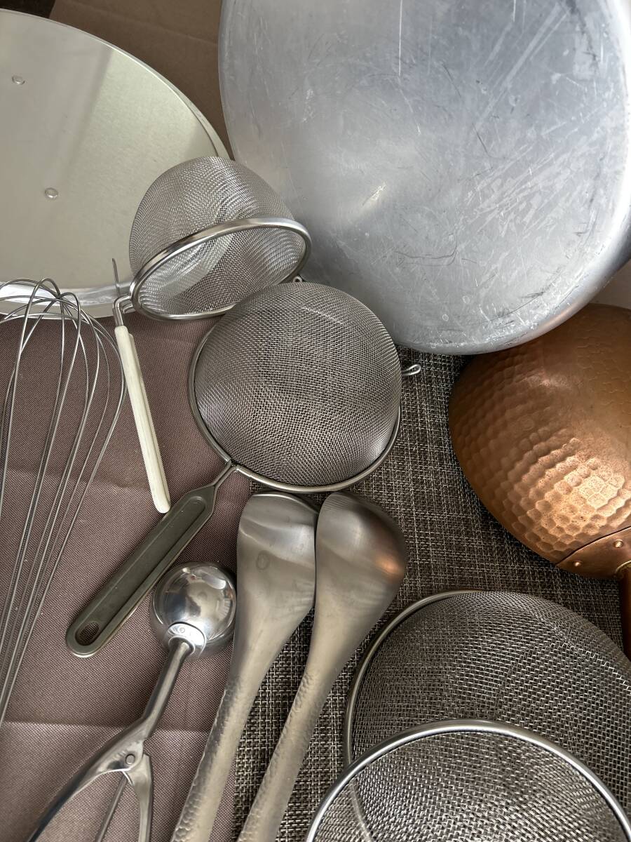 アルミ寸胴鍋30センチ　　純銅坊主鍋21センチ　　ザルなどおまとめ_6