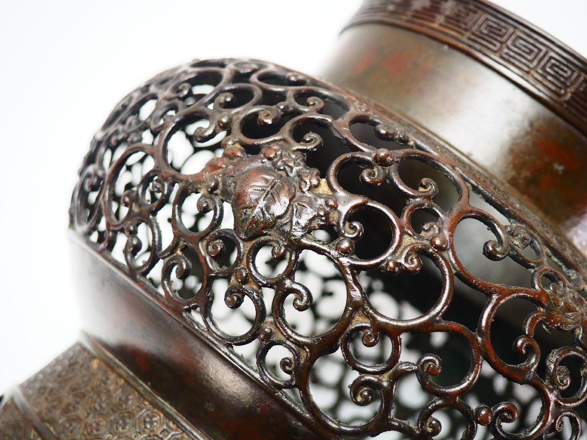 治】蝋型師『昭斎』作 斑紫銅製 桐唐草透浮彫 薄端☆箱付 幅 35.7cm