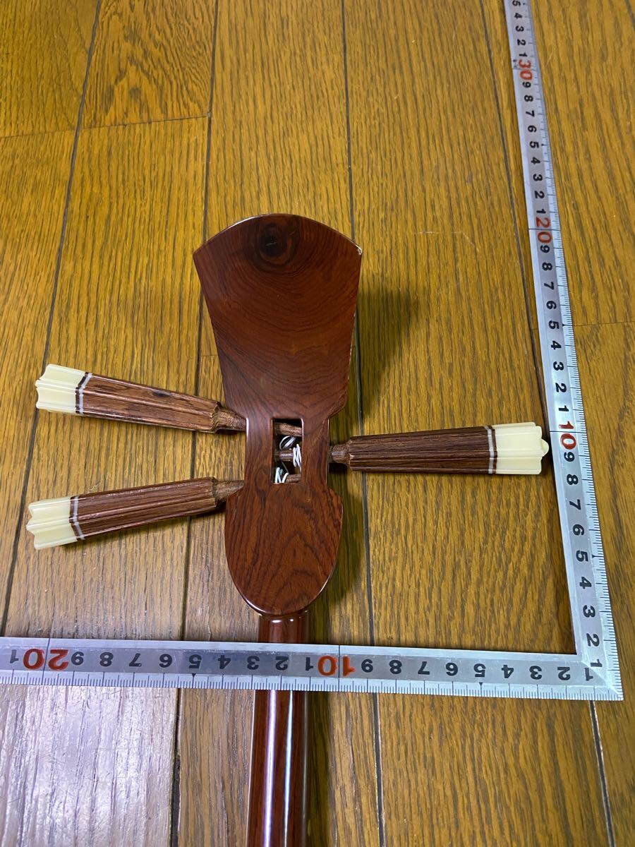 ☆稀少品沖縄三線 与儀栄功作 在銘 本蛇皮 三線 弦楽器 蛇皮 ハード