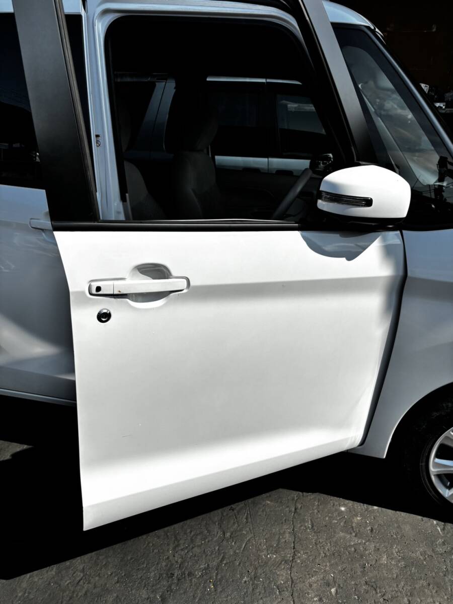 R7-7 三菱 ＥＫスペース　DBA-B11A-5667　フロントドア右　白色W13_2