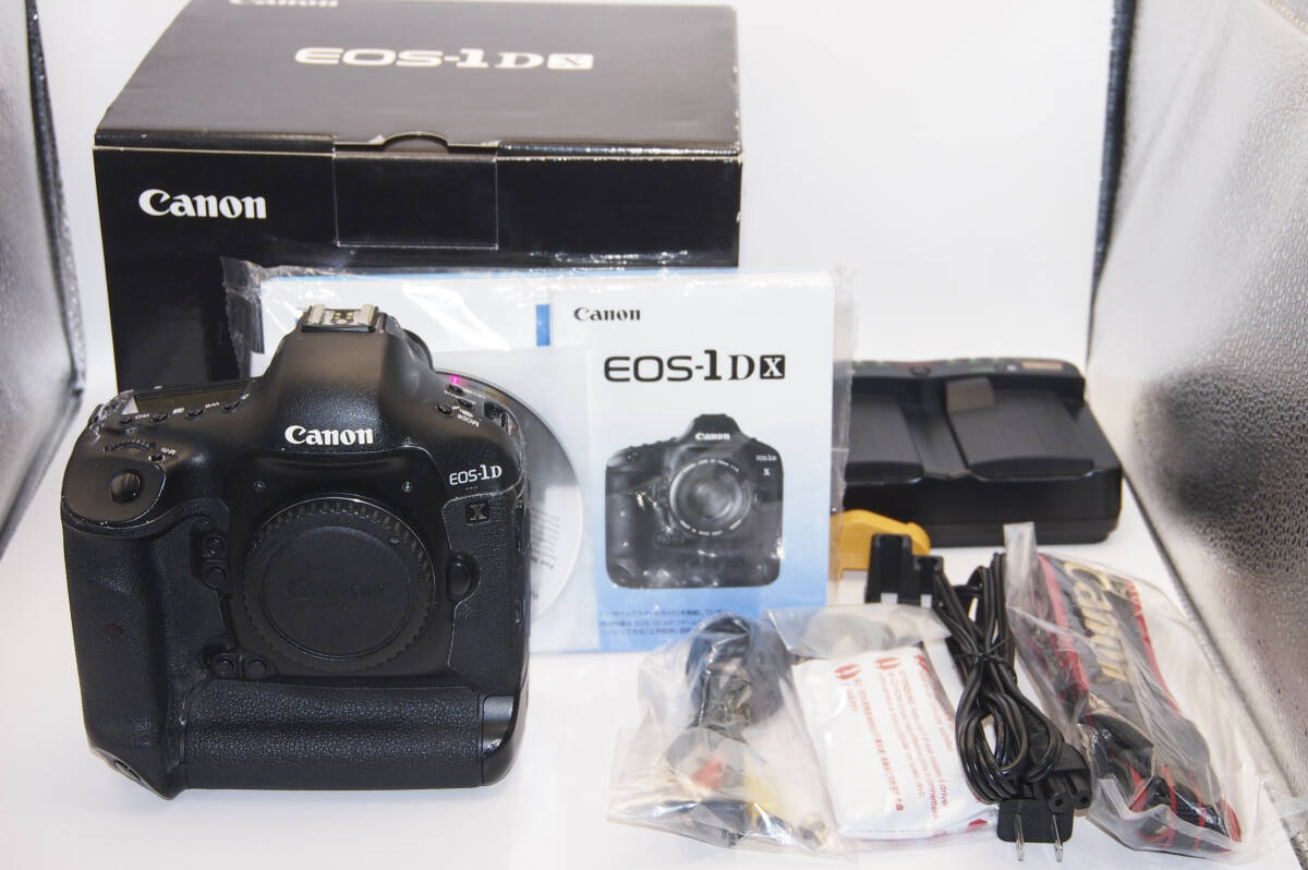 【ジャンク】Canon EOS 1DX／バッテリー充電器／バッテリー ほか_1