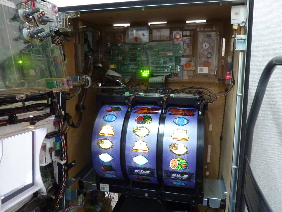 引取限定 パチスロ実機 北斗の拳 強敵 スロット実機 ドアキー/設定キー