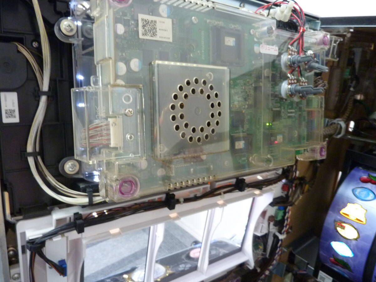 引取限定 パチスロ実機 北斗の拳 強敵 スロット実機 ドアキー/設定キー