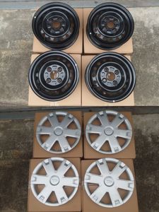 ダイハツ　ハイゼット　S700V 純正　ホイール　鉄チン　スチール　ホイールキャプ　