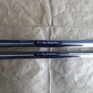 スバル純正　ナンバープレートリム　フレームホルダー　メッキ　2枚セット　中古