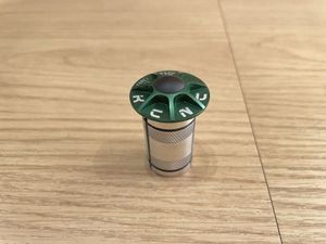 ■NEW■KCNC ケーシーエヌシー アヘッドキャップセット グリーン プレッシャーアンカー