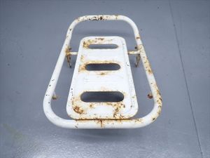 β251209-3 ホンダ リトルカブ Little Cub AA01 (H16年式) 純正 リアキャリア 荷台 曲り