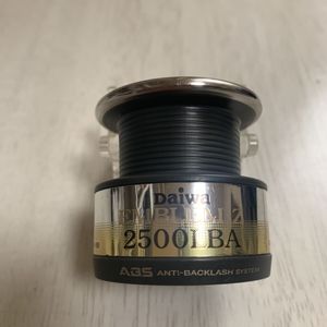 Xl★ daiwaダイワ・エンブレムZ 2500LBA・スペアースプール　スペアパーツ