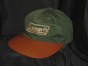 ◎ビンテージ Coleman コールマン【 ツバ皮キャップ　サイズフリー（調整ベルト付き）緑