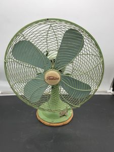 【掘出物】　旧家蔵出し品　昭和レトロ 扇風機 当時物　 アンティーク レトロ扇風機