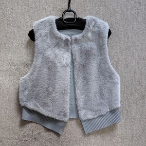 8☆ムチャクチャ可愛い☆異素材使い☆モコモコ☆ラヴィークリエーション☆ベスト☆グレー