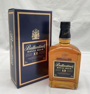 バランタイン 12年の平均価格は4,438円｜ウイスキーの価格相場・買取価格