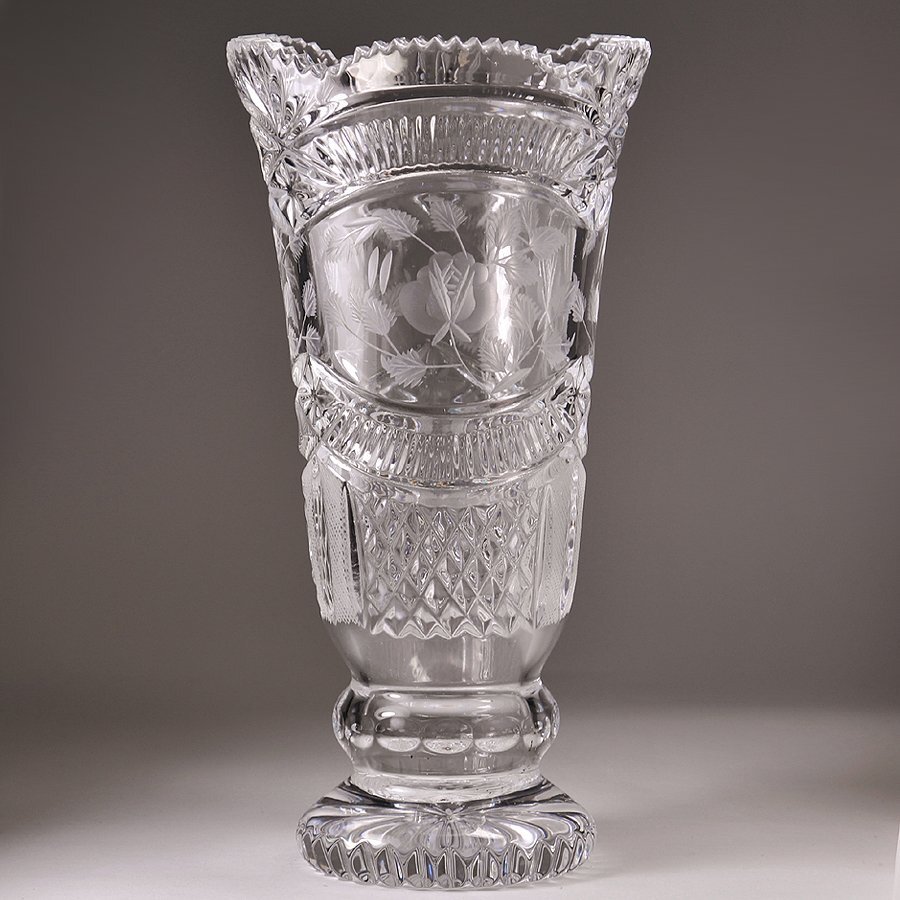 カメイガラス 花瓶の値段と価格推移は？｜31件の売買データからカメイ