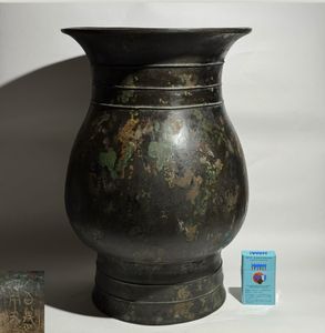 銅花瓶の値段と価格推移は？｜82件の売買データから銅花瓶の価値が