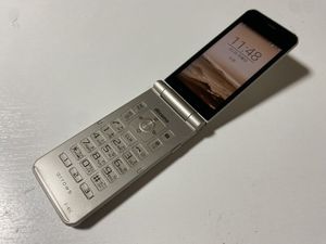 IZ371 docomo F-41C 8GB ゴールド